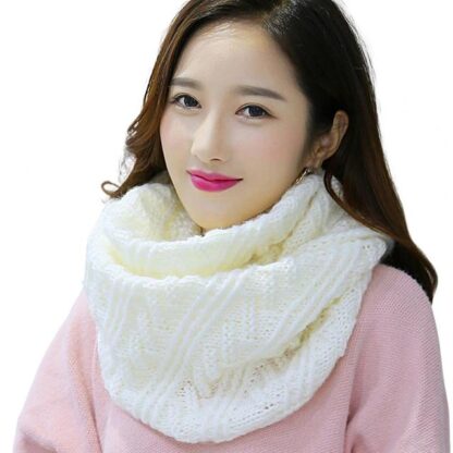 Knitted Thick and Warm Loop Scarf - Image 4