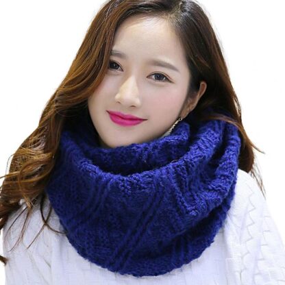 Knitted Thick and Warm Loop Scarf - Image 5