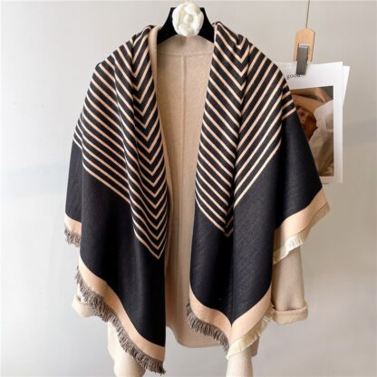 Warm Echarpe Square Wrap - Image 3